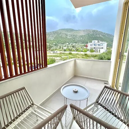 Dimitri Hotel Himare