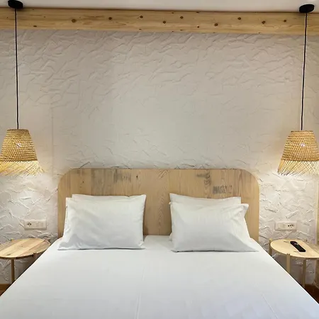 Dimitri Hotel Himare