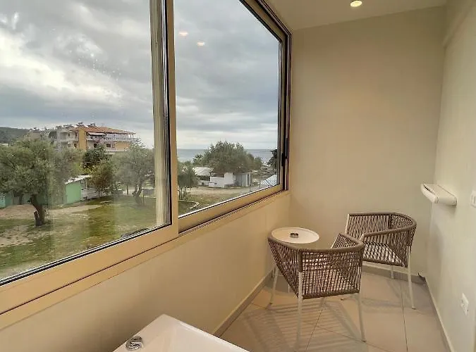 Dimitri Hotel Himare